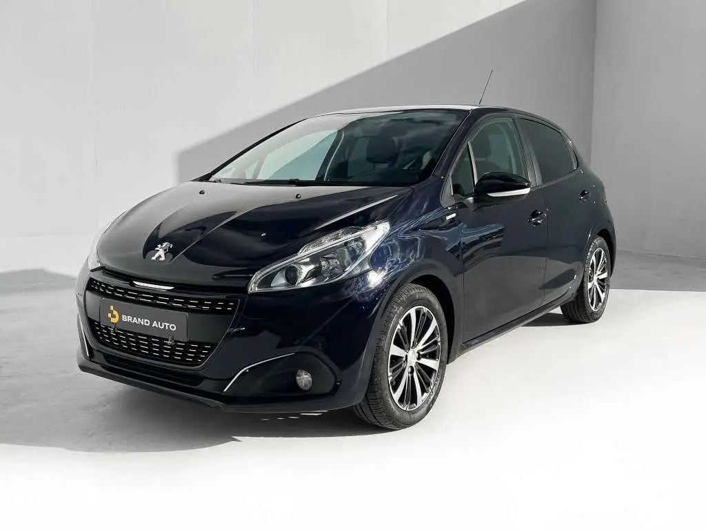 Photo 1 : Peugeot 208 2017 Petrol