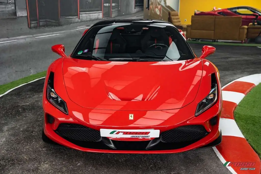 Photo 1 : Ferrari F8 2021 Essence