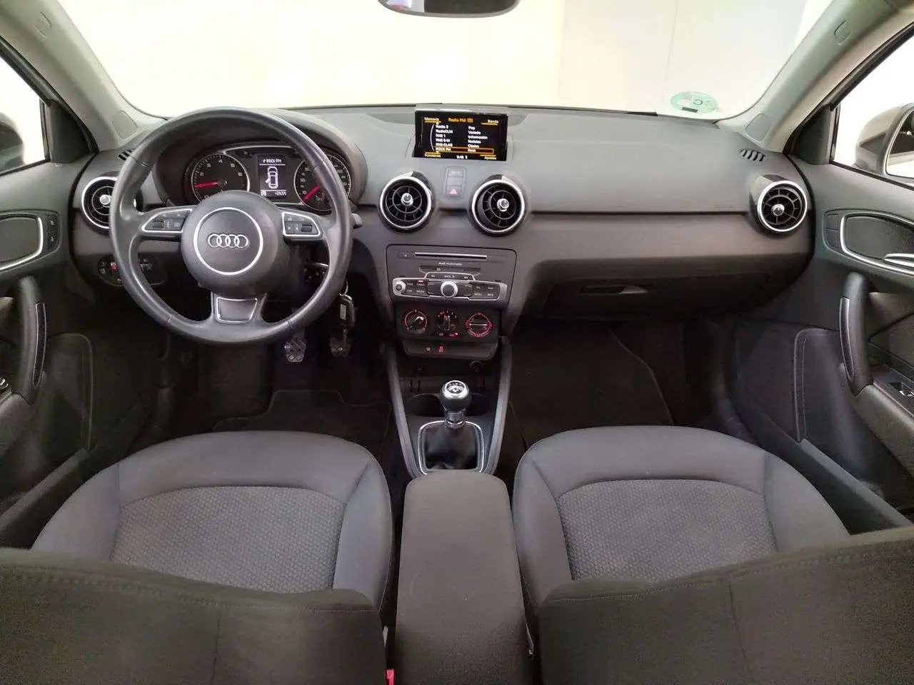 Photo 1 : Audi A1 2018 Essence