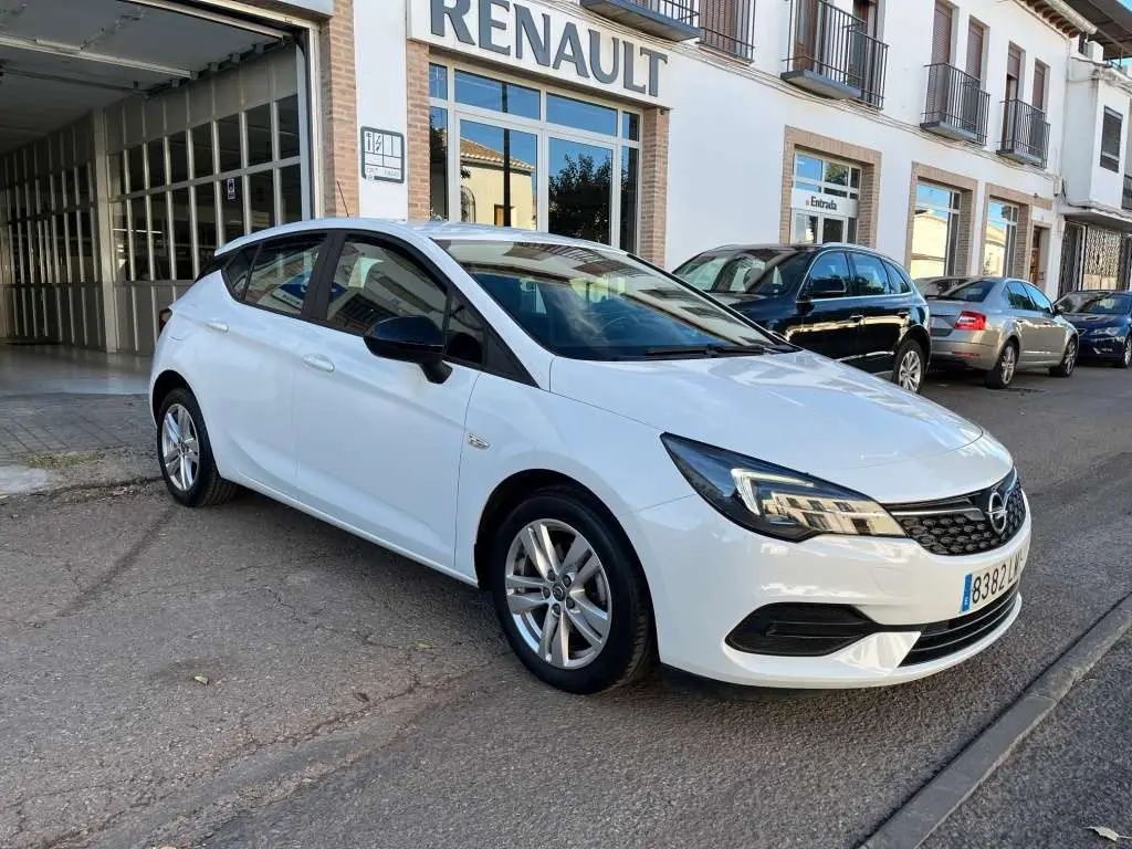 Photo 1 : Opel Astra 2021 Diesel