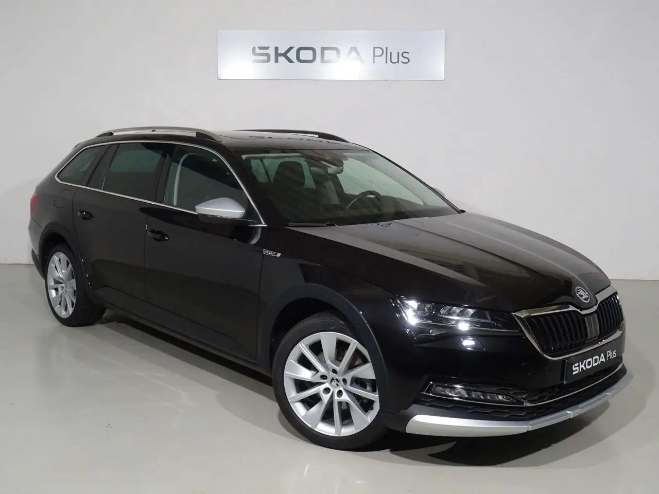 Photo 1 : Skoda Superb 2022 Petrol