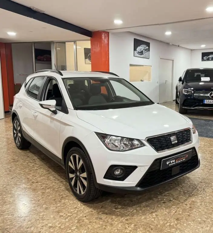 Photo 1 : Seat Arona 2021 Petrol