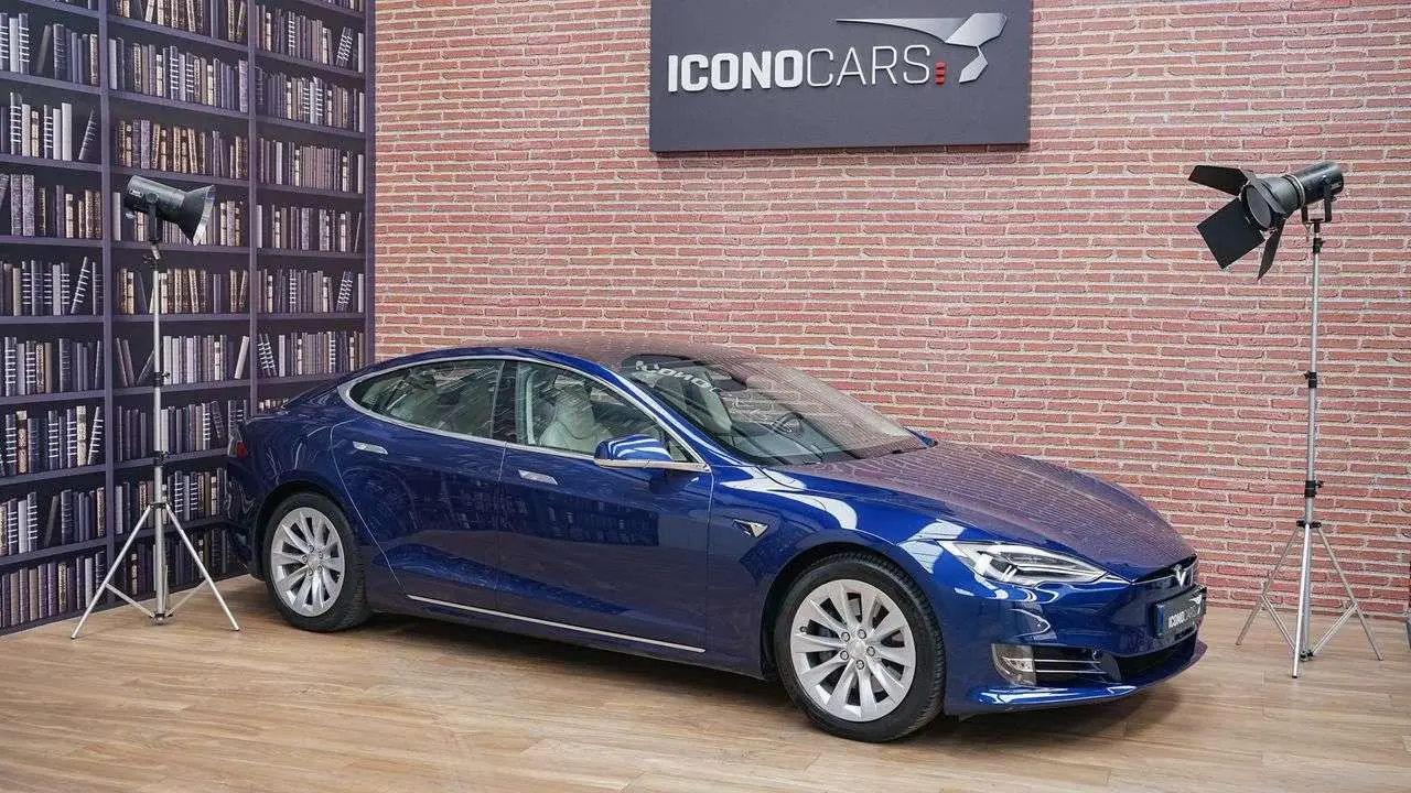 Photo 1 : Tesla Model S 2019 Electric