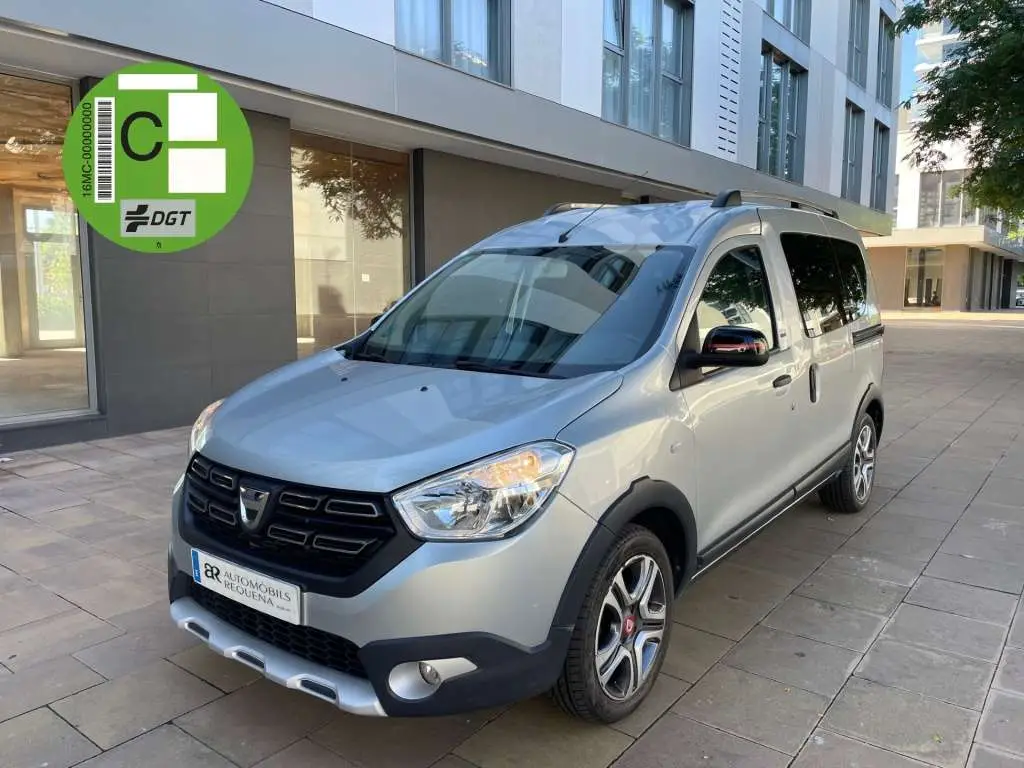 Photo 1 : Dacia Dokker 2019 Petrol