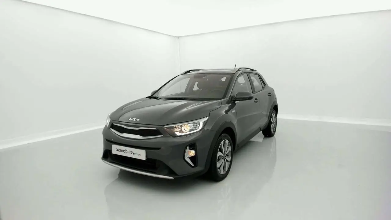 Photo 1 : Kia Stonic 2023 Essence