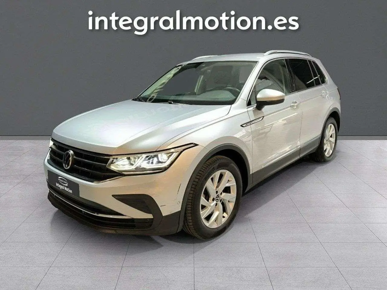 Photo 1 : Volkswagen Tiguan 2021 Essence