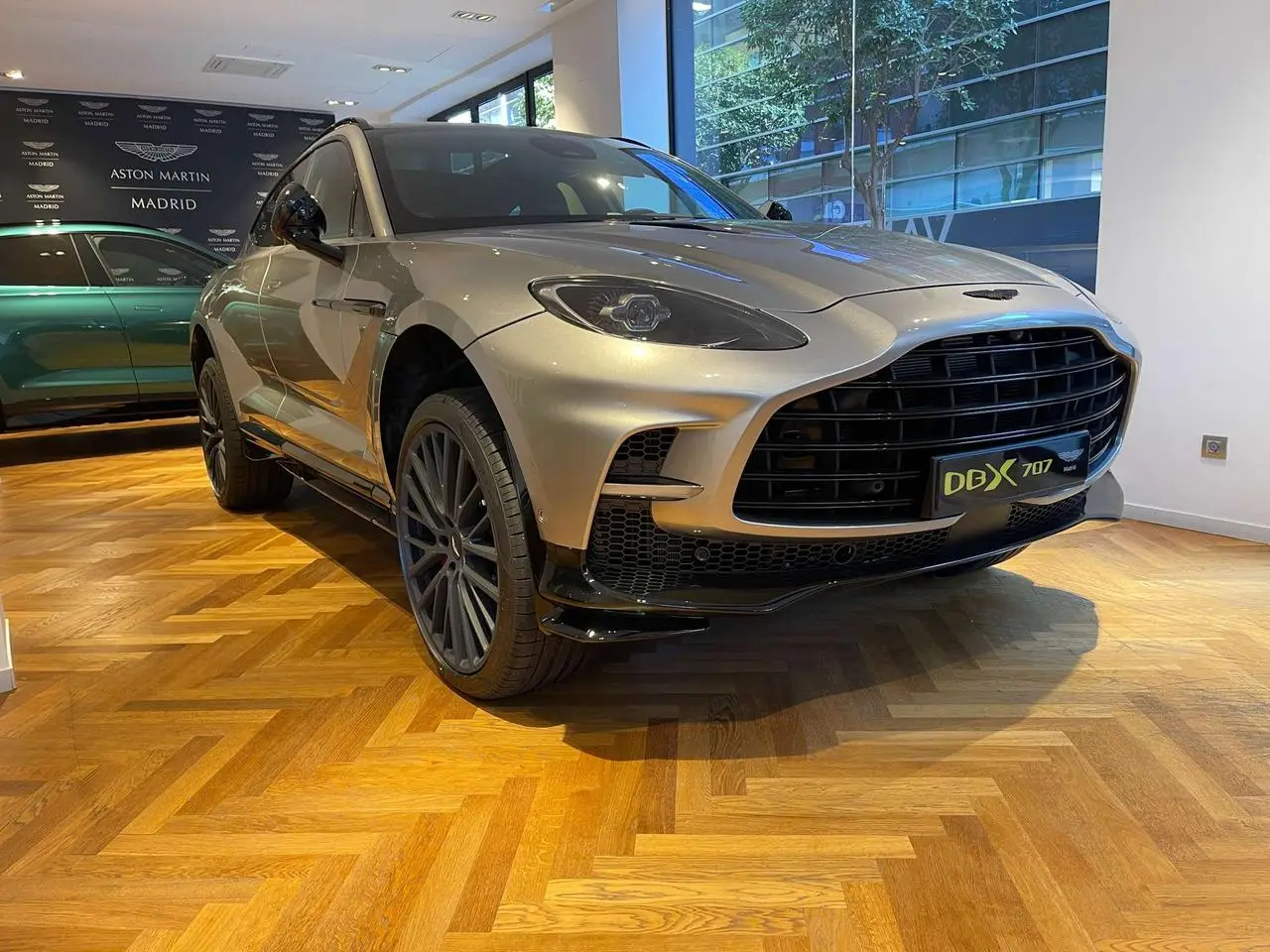 Photo 1 : Aston Martin Dbx 2024 Petrol