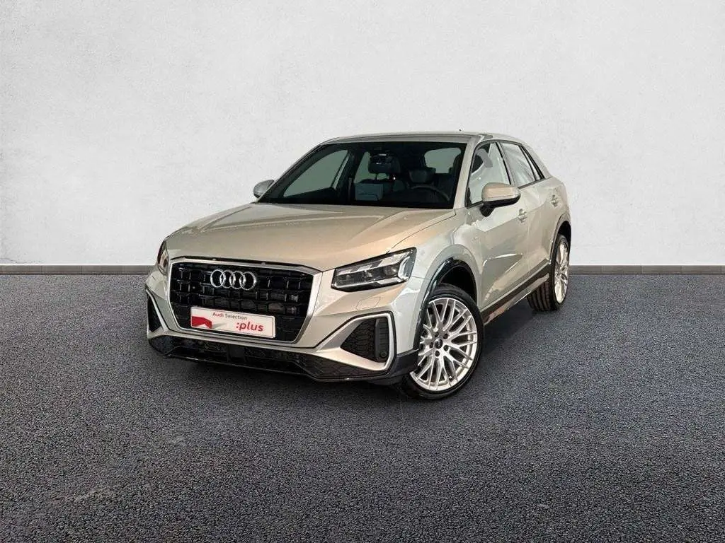 Photo 1 : Audi Q2 2024 Essence