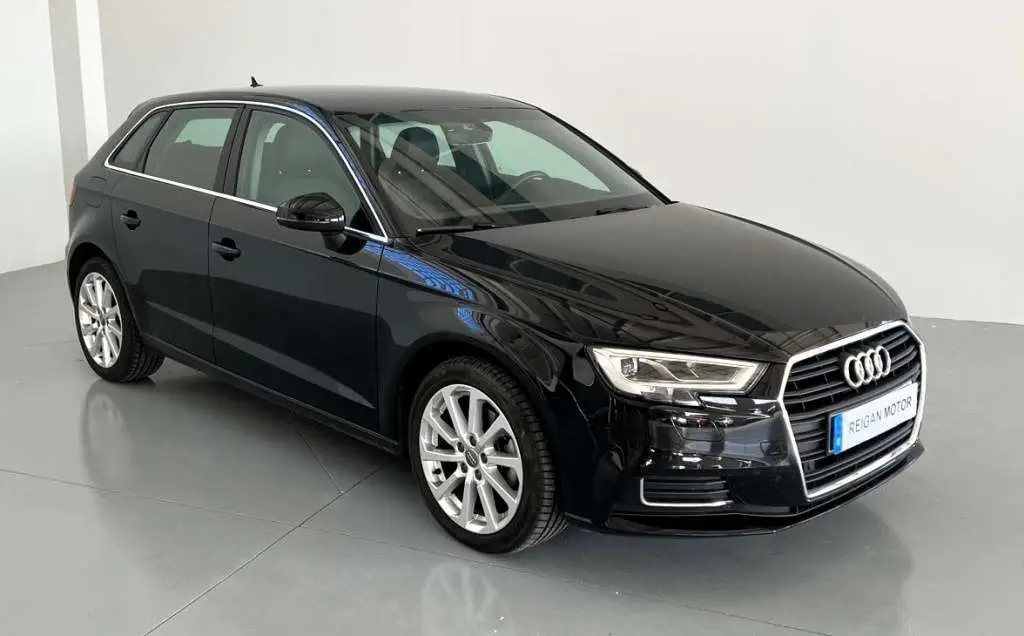 Photo 1 : Audi A3 2019 Diesel