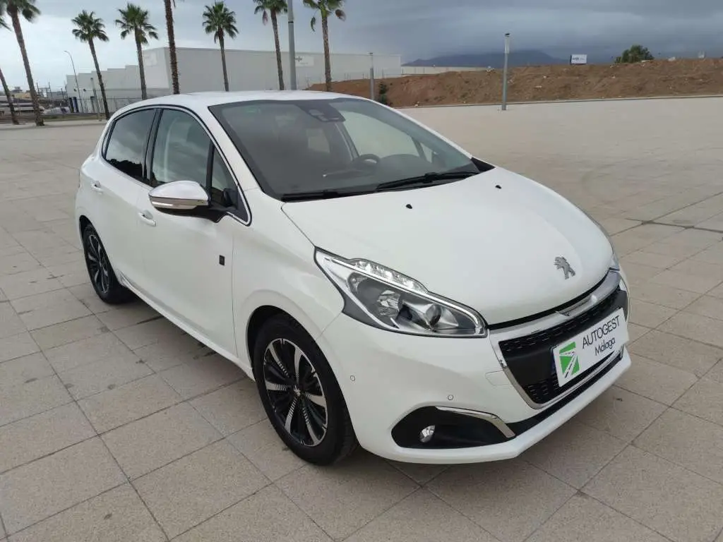 Photo 1 : Peugeot 208 2019 Petrol