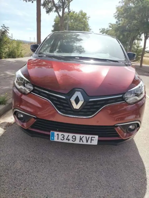 Photo 1 : Renault Scenic 2019 Essence