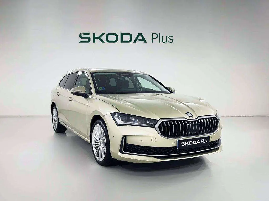 Photo 1 : Skoda Superb 2024 Petrol