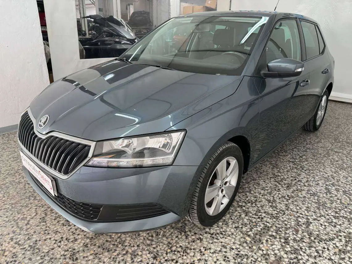 Photo 1 : Skoda Fabia 2019 Essence