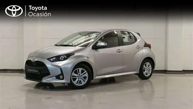 Photo 1 : Toyota Yaris 2022 Petrol