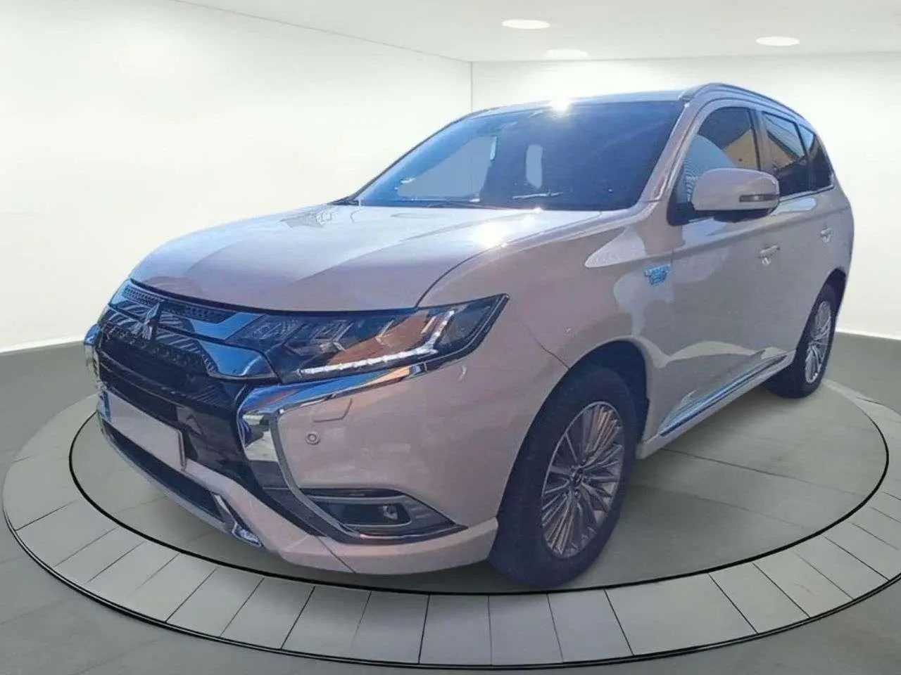 Photo 1 : Mitsubishi Outlander 2019 Essence