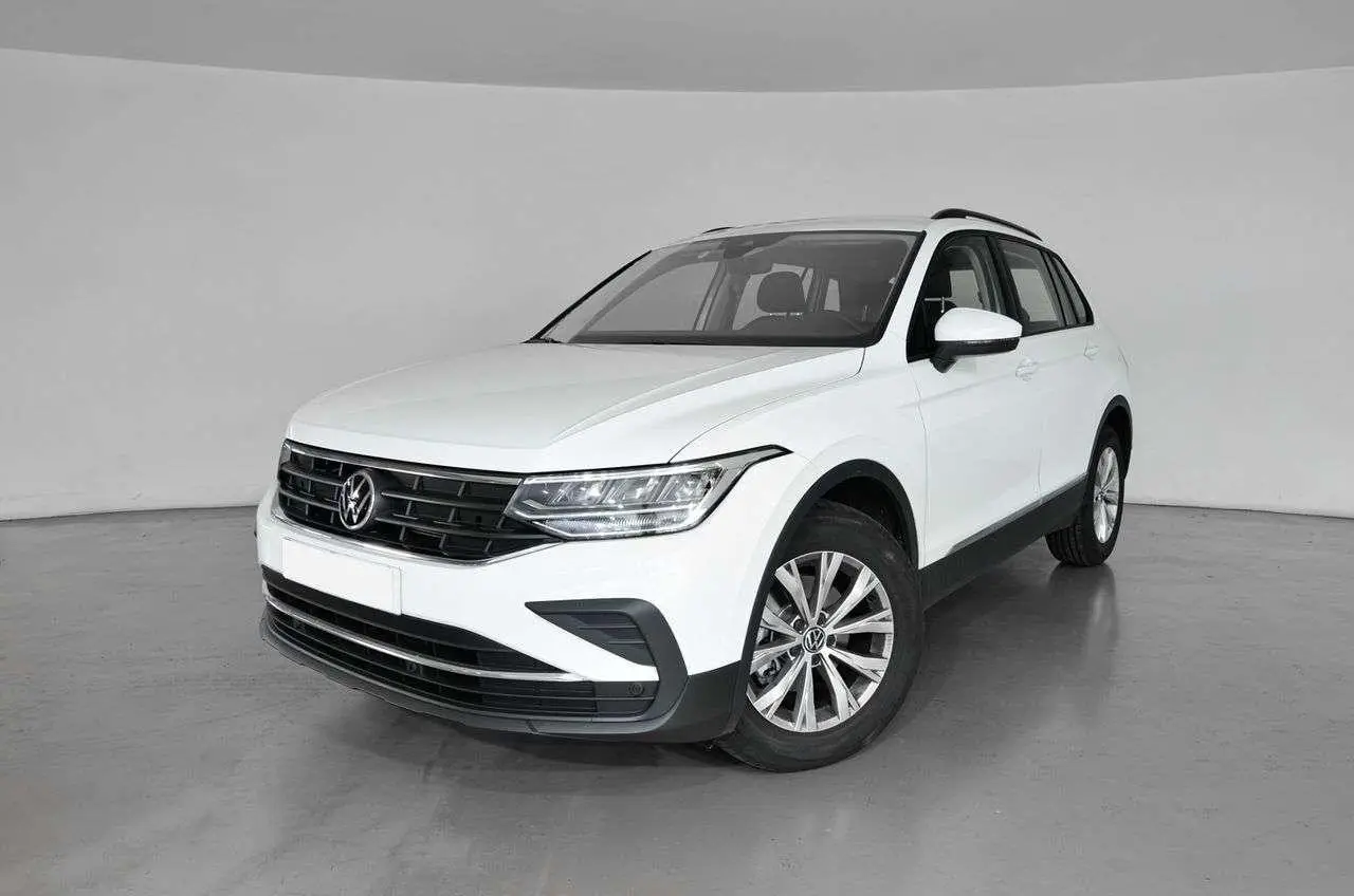 Photo 1 : Volkswagen Tiguan 2021 Essence