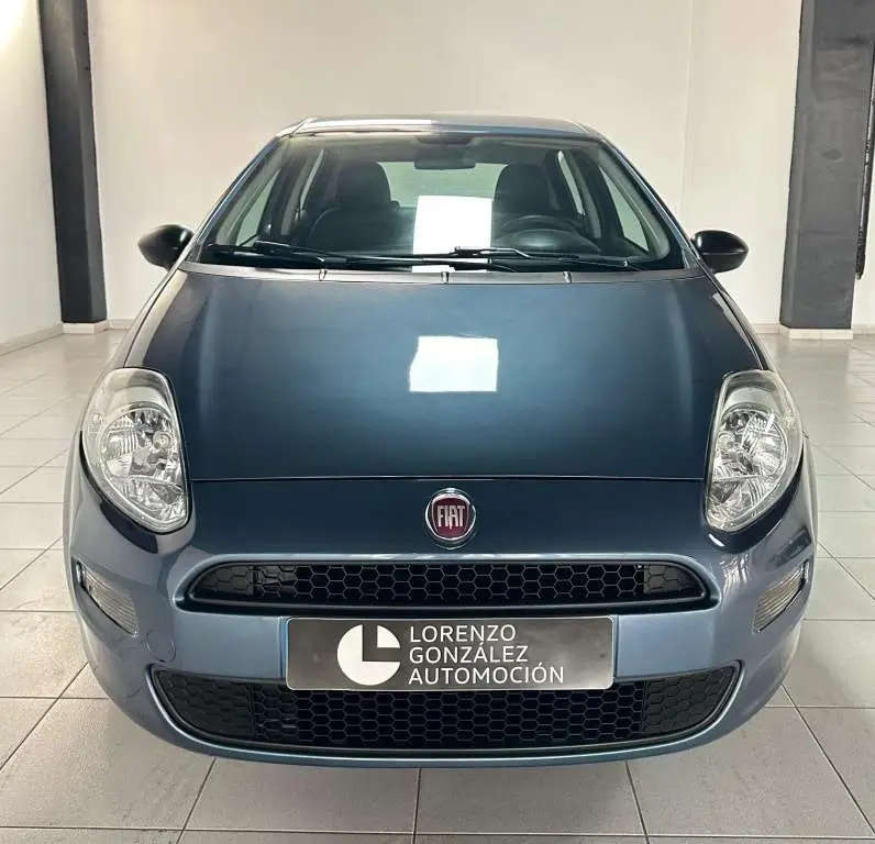 Photo 1 : Fiat Punto 2018 Petrol