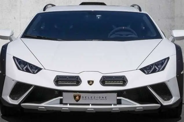 Photo 1 : Lamborghini Huracan 2023 Petrol