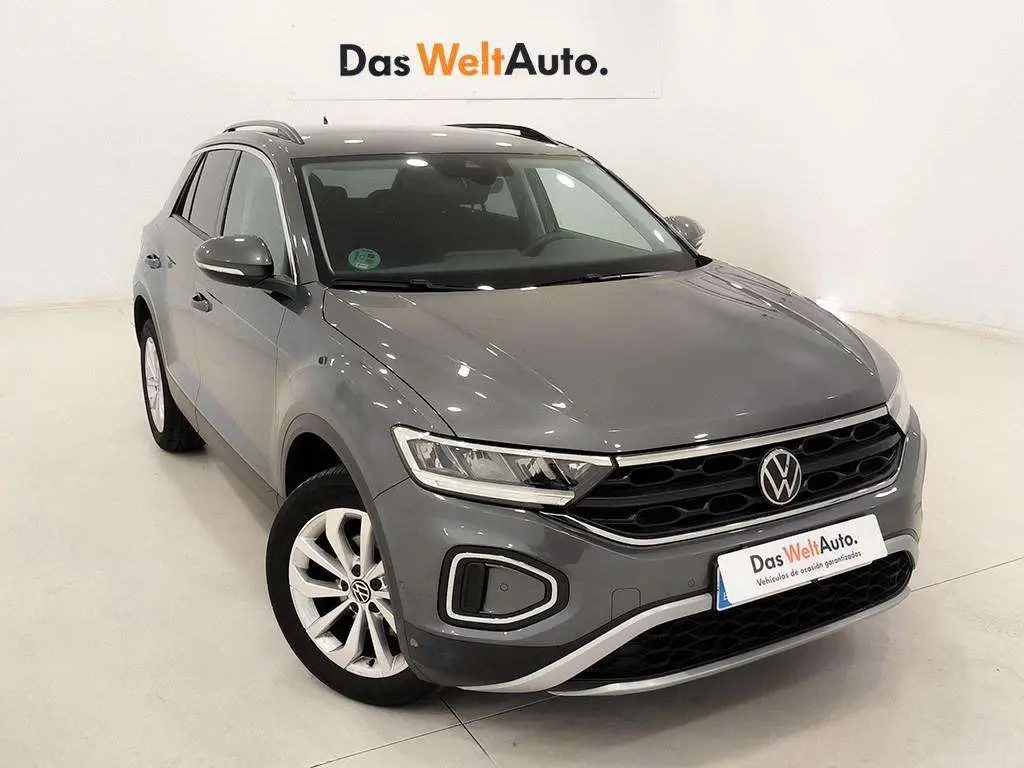 Photo 1 : Volkswagen T-roc 2023 Essence