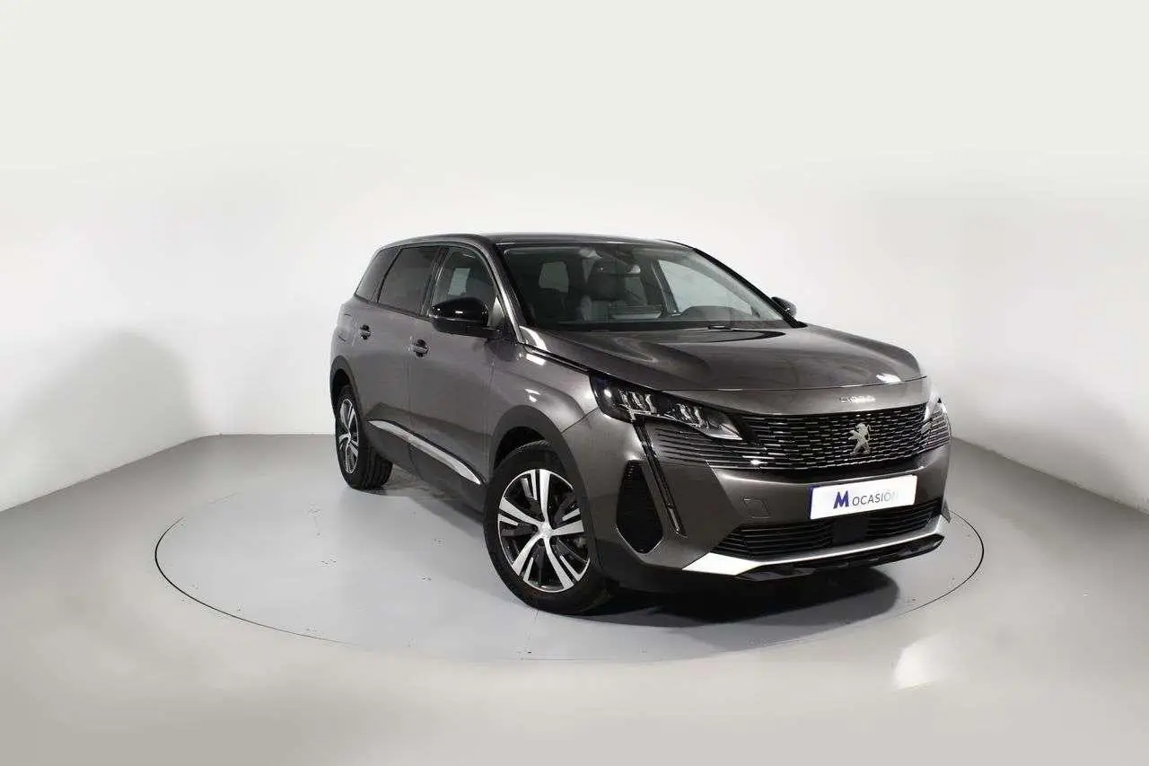 Photo 1 : Peugeot 5008 2022 Diesel