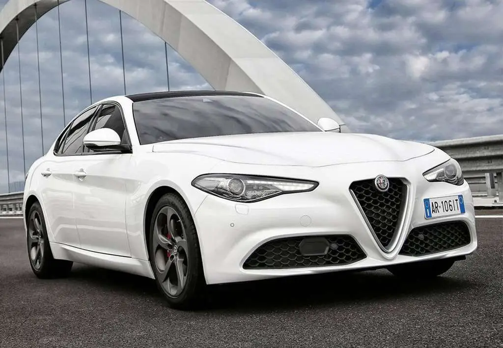 Photo 1 : Alfa Romeo Giulia 2024 Diesel