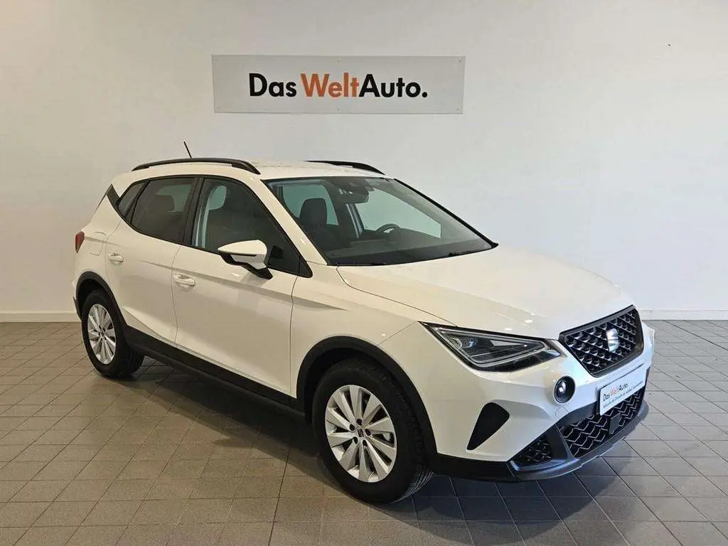 Photo 1 : Seat Arona 2024 Petrol