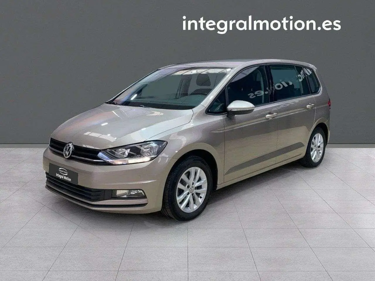 Photo 1 : Volkswagen Touran 2016 Essence