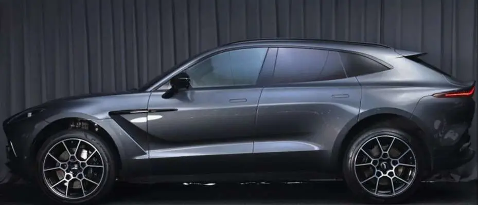 Photo 1 : Aston Martin Dbx 2020 Petrol