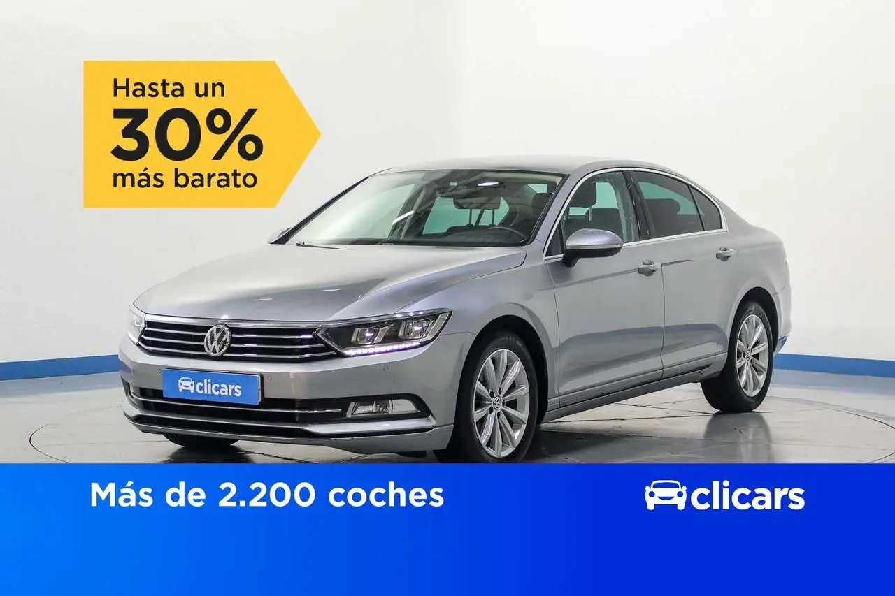 Photo 1 : Volkswagen Passat 2018 Diesel