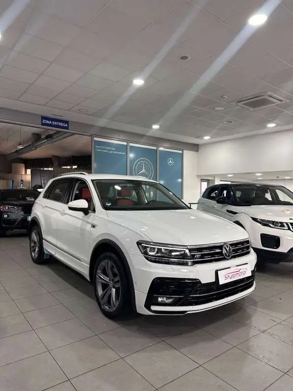 Photo 1 : Volkswagen Tiguan 2019 Diesel