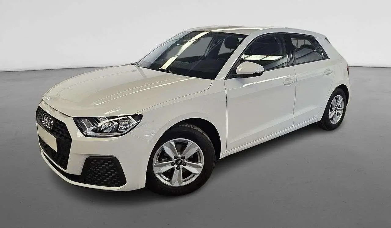 Photo 1 : Audi A1 2024 Essence