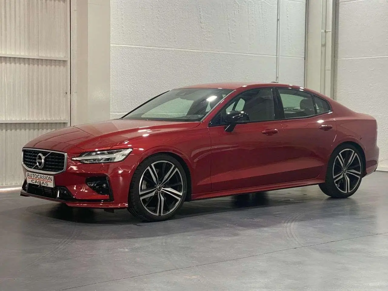 Photo 1 : Volvo S60 2019 Essence