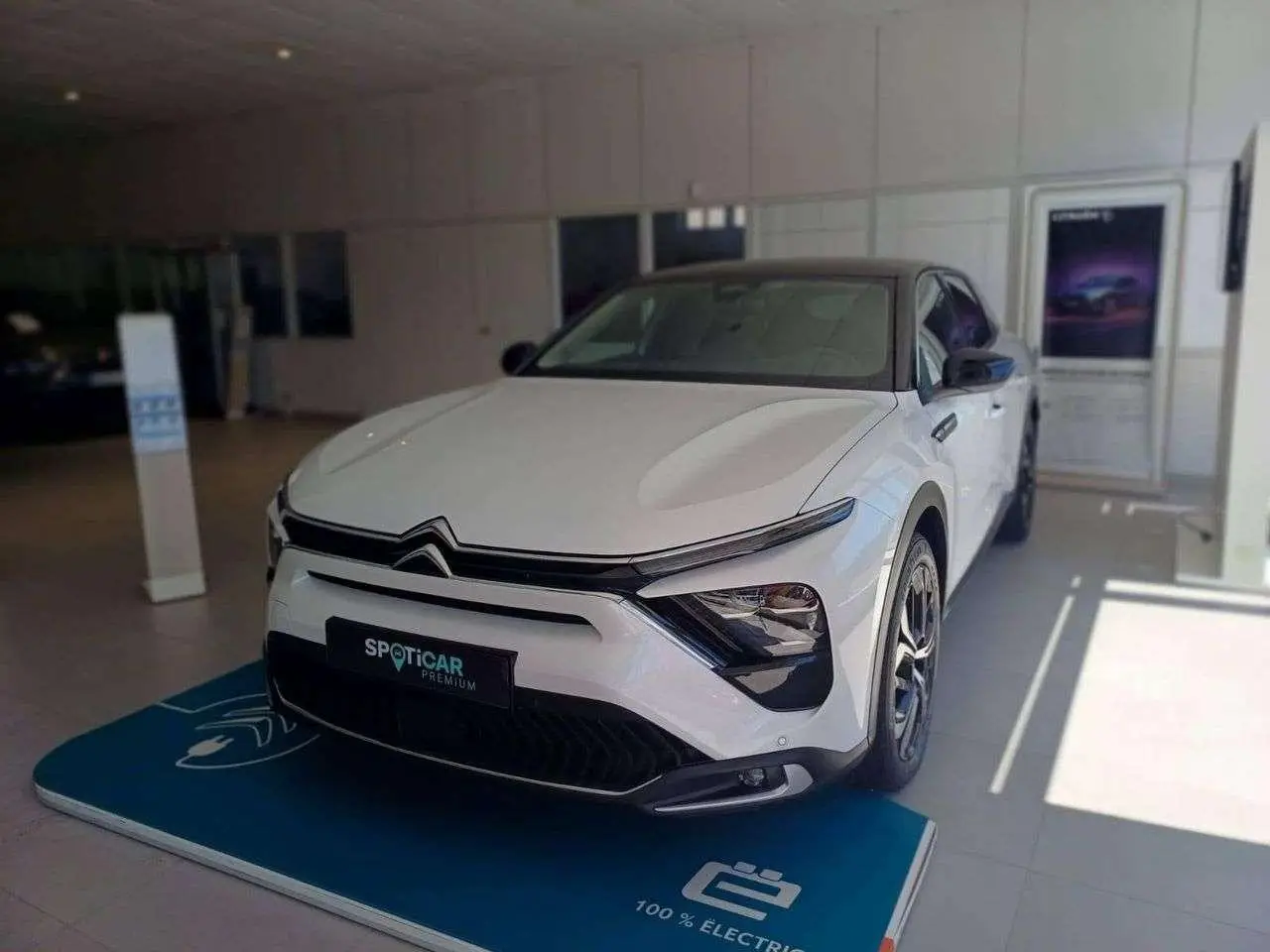 Photo 1 : Citroen C5 X 2024 Hybride