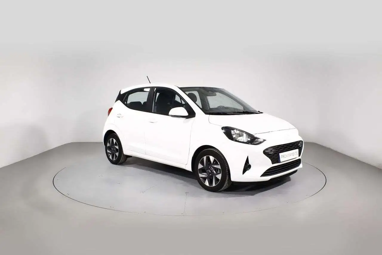 Photo 1 : Hyundai I10 2024 Petrol