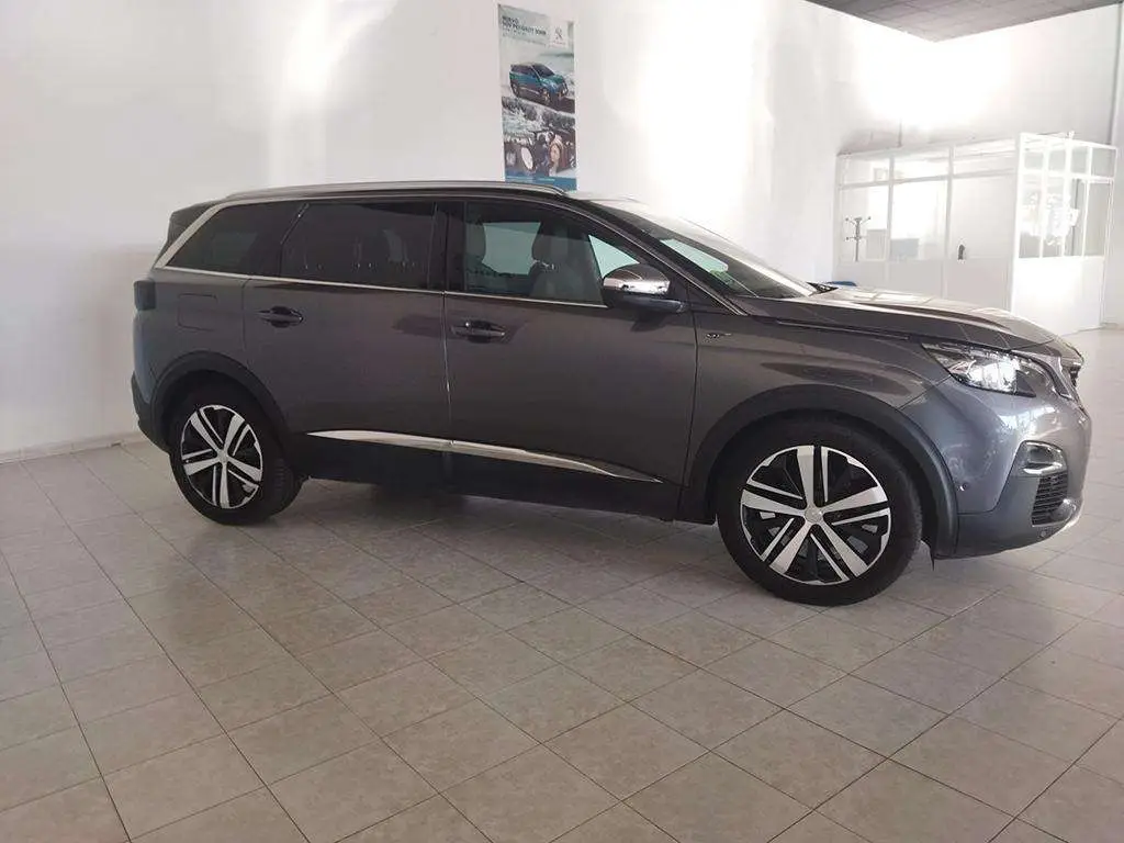 Photo 1 : Peugeot 5008 2019 Diesel