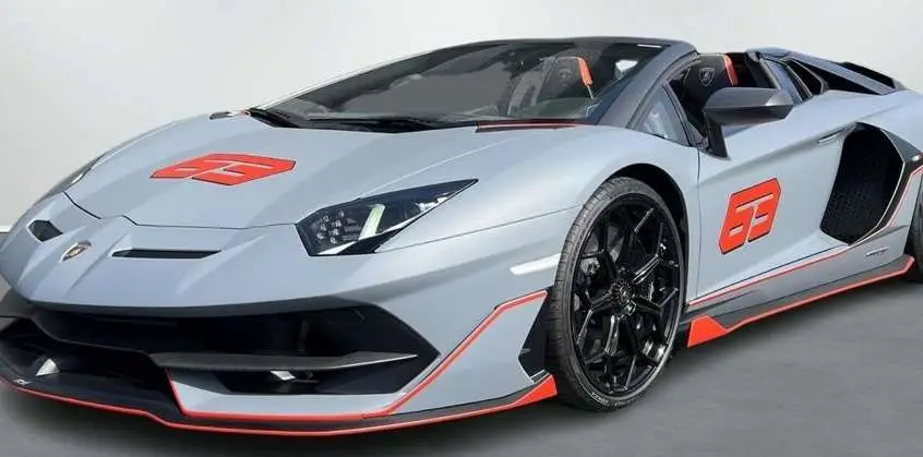Photo 1 : Lamborghini Aventador 2022 Essence
