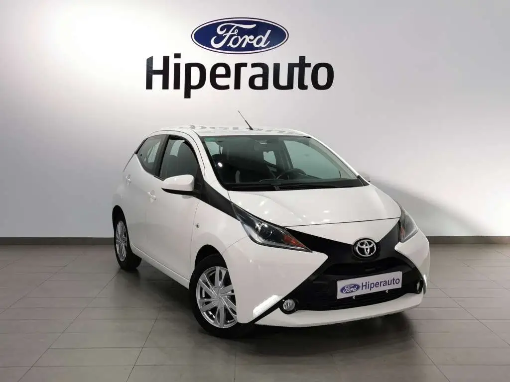 Photo 1 : Toyota Aygo 2017 Petrol