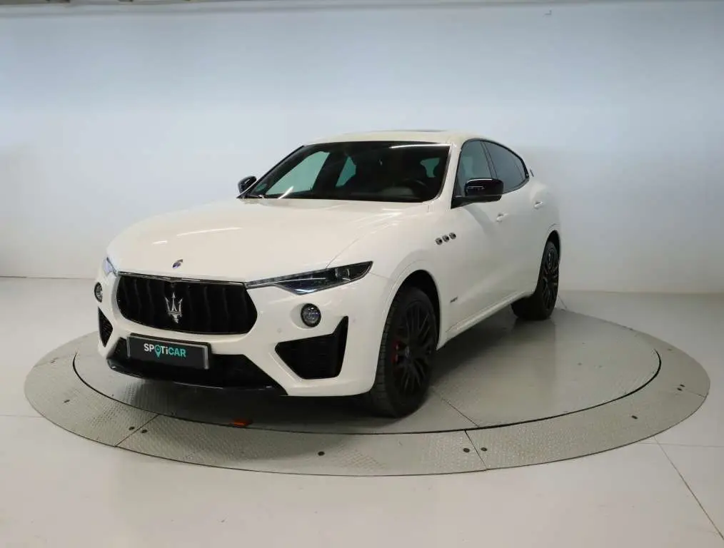 Photo 1 : Maserati Levante 2022 Petrol