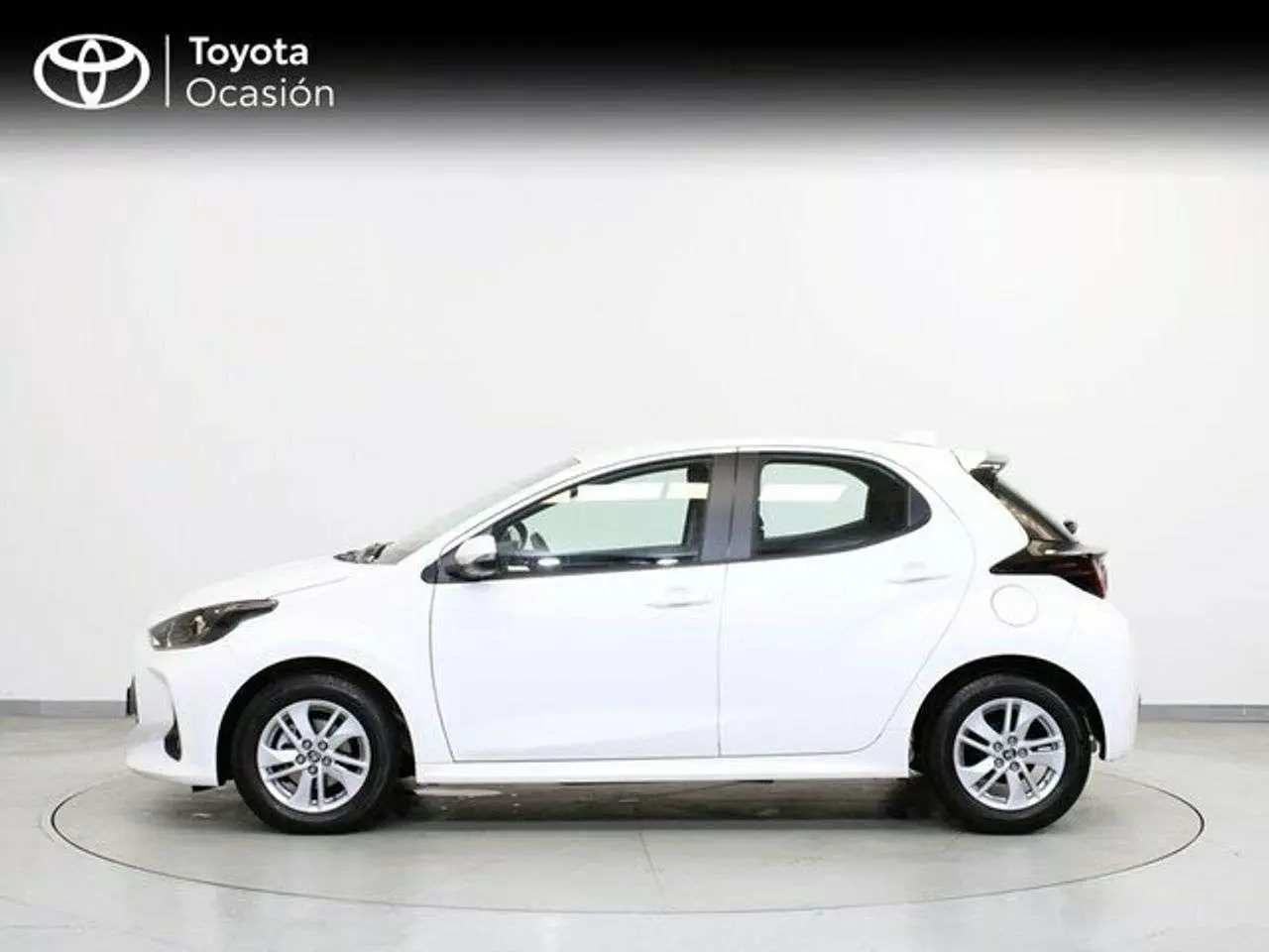 Photo 1 : Toyota Yaris 2024 Essence