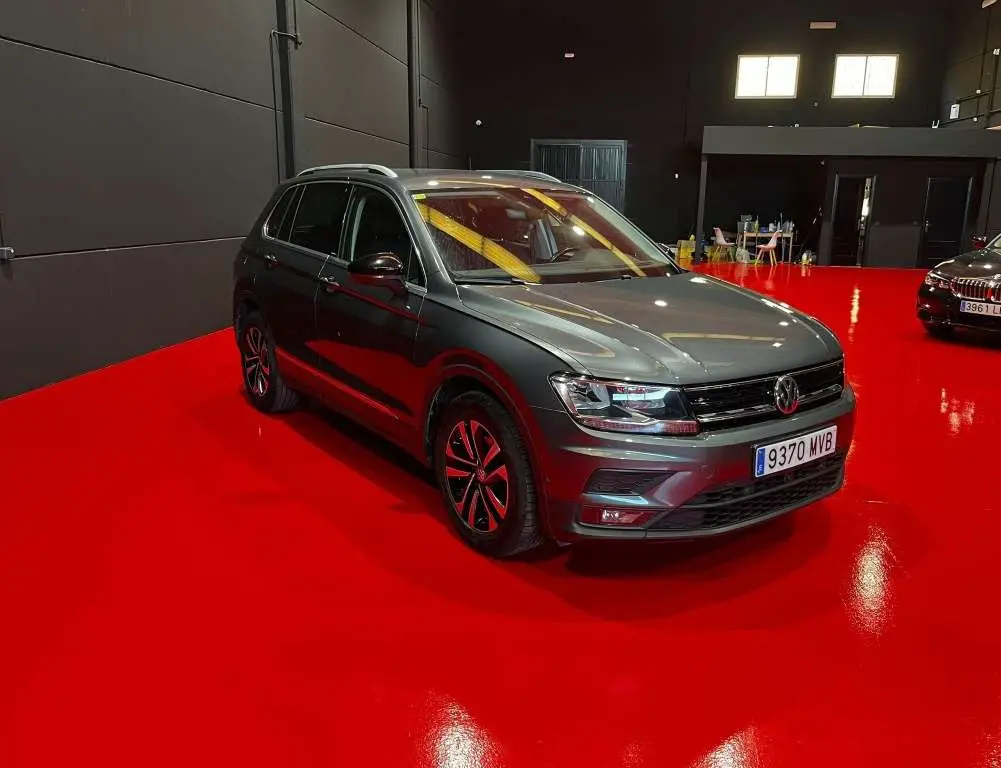 Photo 1 : Volkswagen Tiguan 2019 Diesel