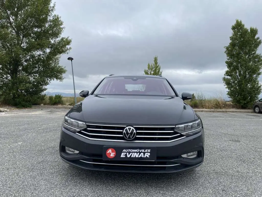 Photo 1 : Volkswagen Passat 2021 Diesel