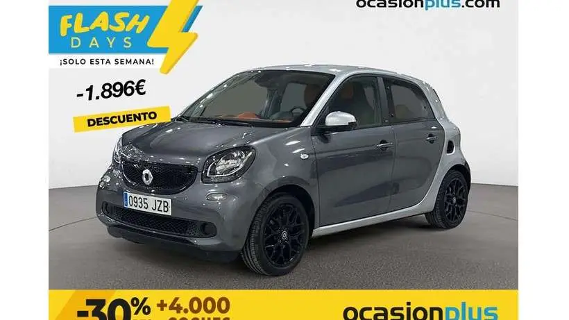 Photo 1 : Smart Forfour 2017 Essence