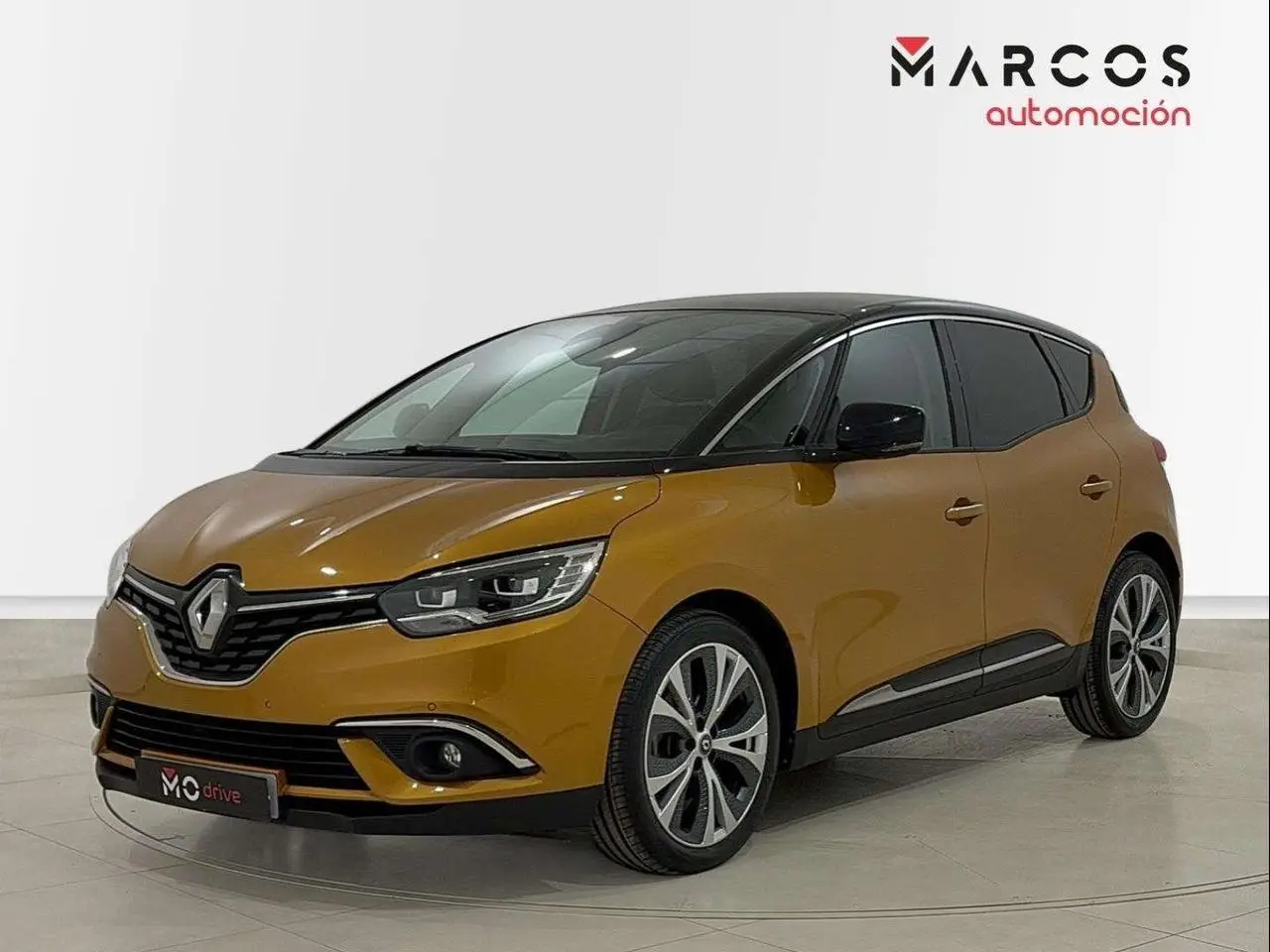 Photo 1 : Renault Scenic 2017 Essence