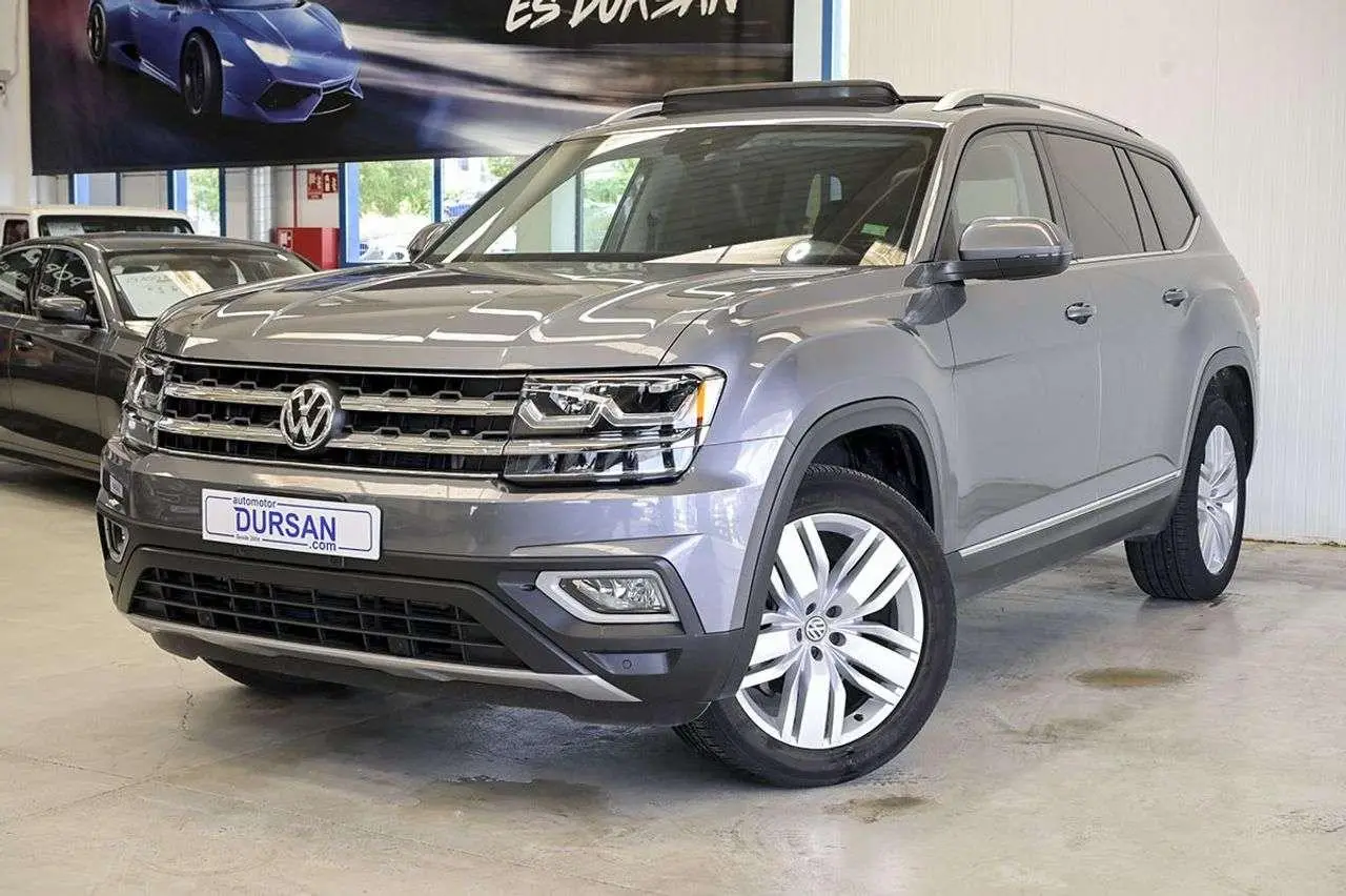 Photo 1 : Volkswagen Touareg 2019 Petrol