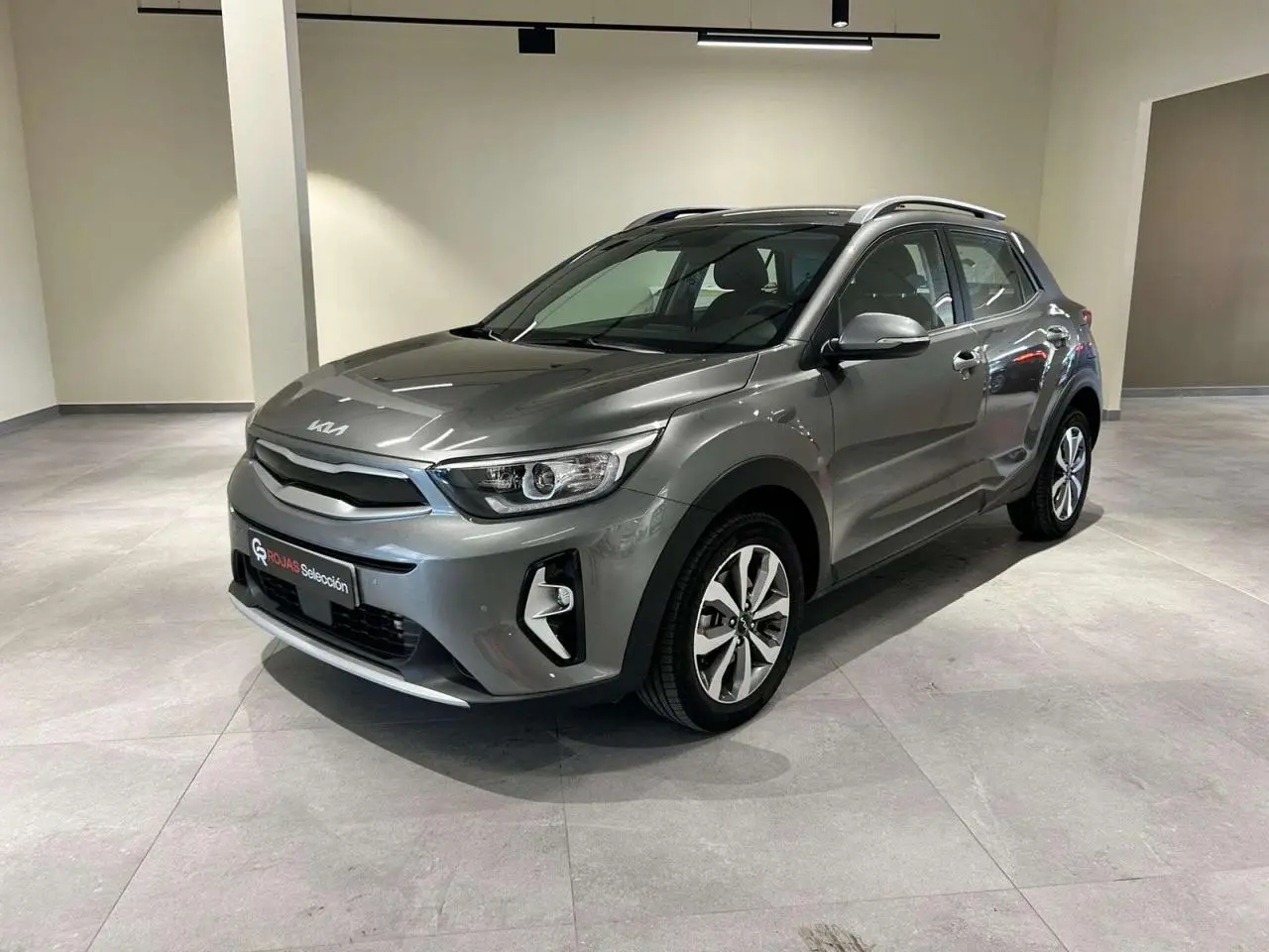 Photo 1 : Kia Stonic 2023 Petrol