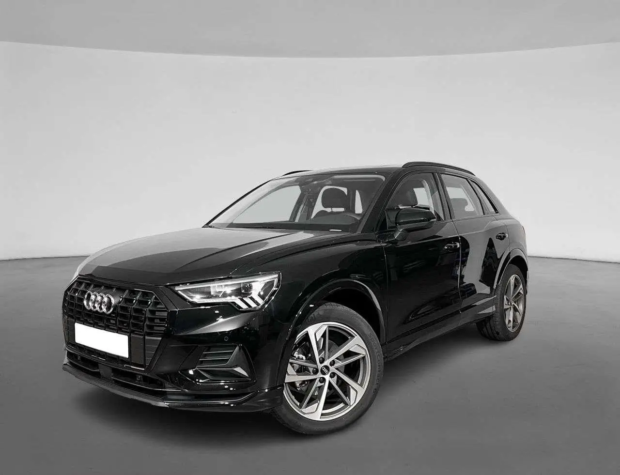 Photo 1 : Audi Q3 2023 Essence