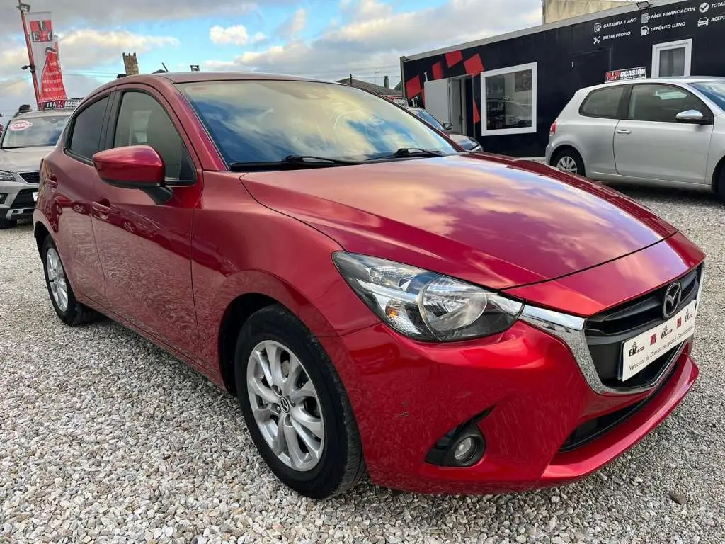 Photo 1 : Mazda 2 2016 Petrol