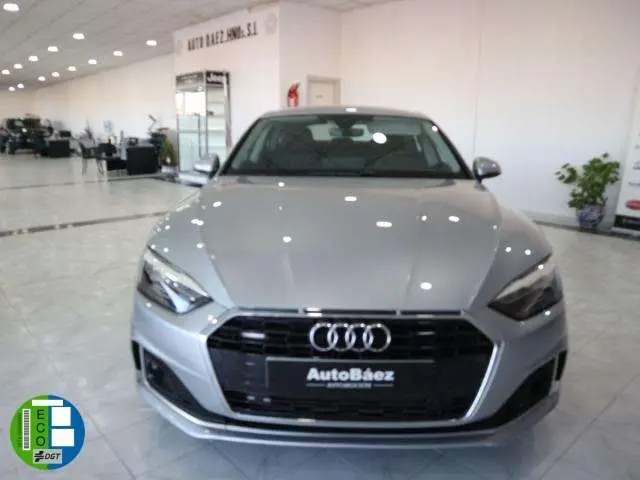 Photo 1 : Audi A5 2022 Autres