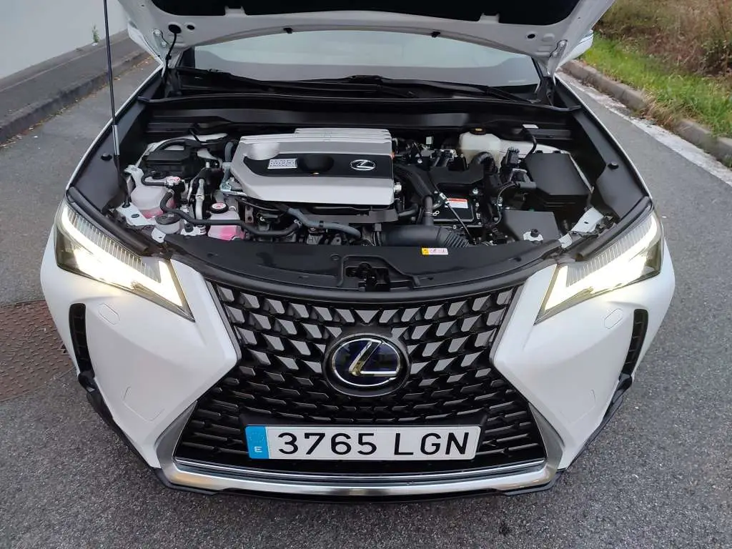 Photo 1 : Lexus Ux 2020 Hybride