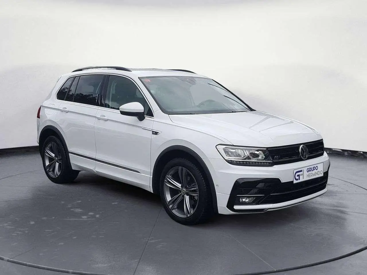 Photo 1 : Volkswagen Tiguan 2019 Diesel